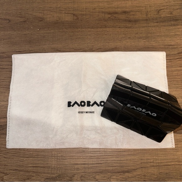 ISSEY MIYAKE | BAO BAO Geo Bifold Card Case - NWOT (Black) - Picture 5 of 9
